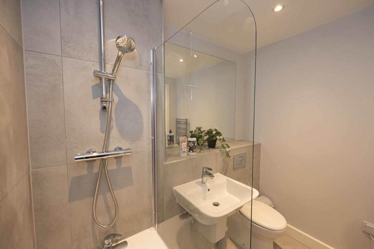 Contemporary 3 Bedrooms Apartment Manchester City 外观 照片